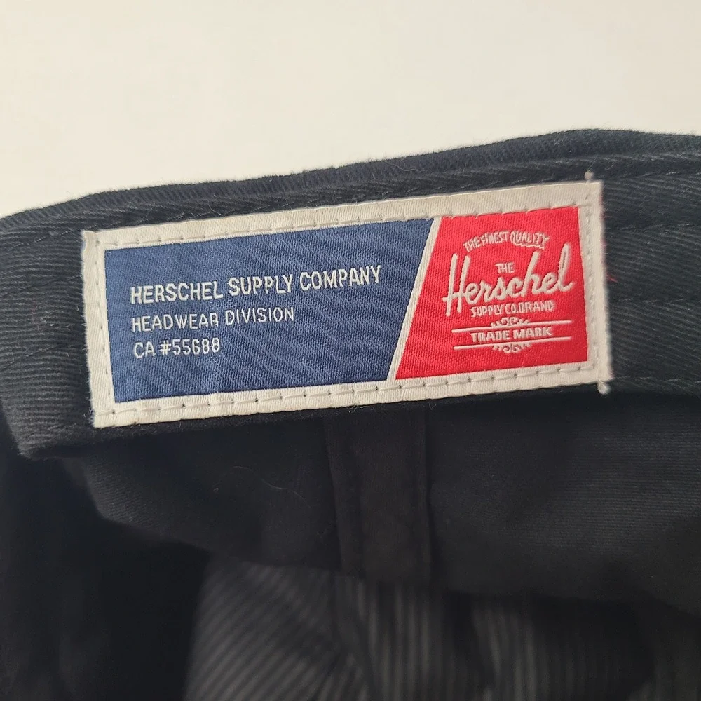 Herschel Hat Strapback Black White Script Logo Skate Skateboard Surf Dad Cap Men
